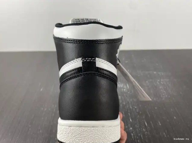 Rep Kickmax Jordan BQ4422-001 Black (2023) White Retro High 85 1 0517